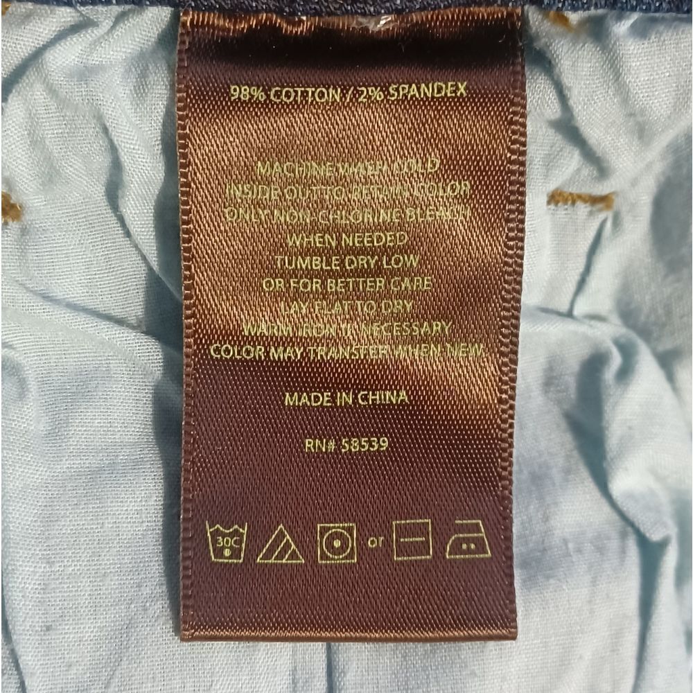 568421.....Kut from the Kloth Ankle Straight Size 4, W28" 26"Inseam  9"Rise