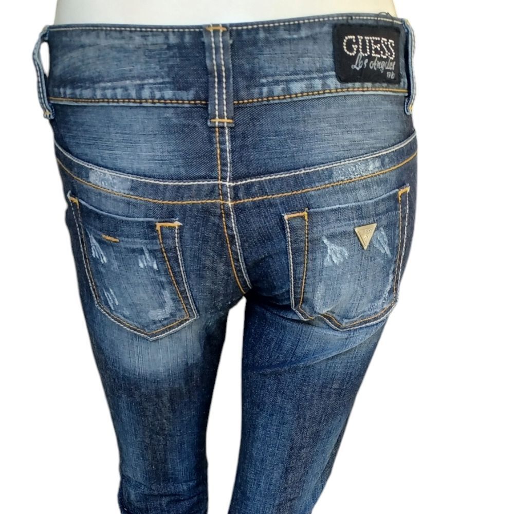 8100....Guess Jeans Daredevil Bootcut Size 26, 28" Inseam 6" Rise