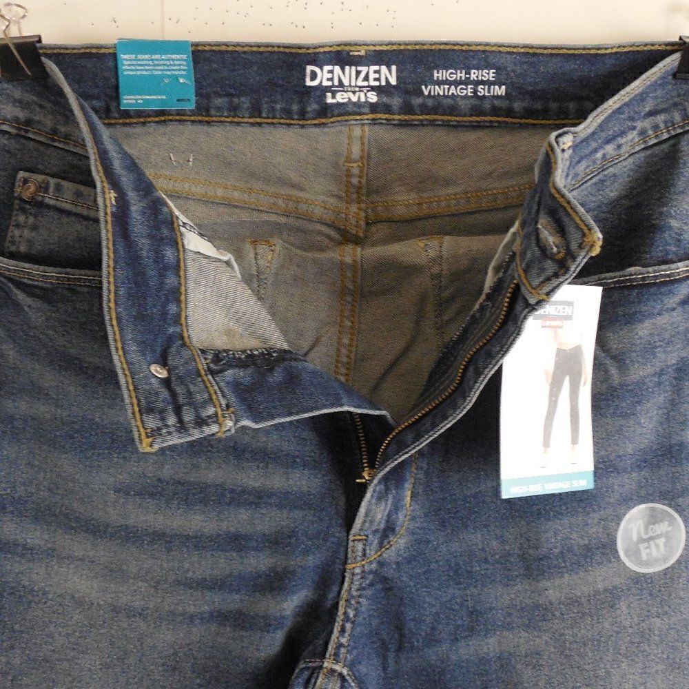588528.....Denizen By Levi's High Rise Vintage Slim Jeans Size 12/13