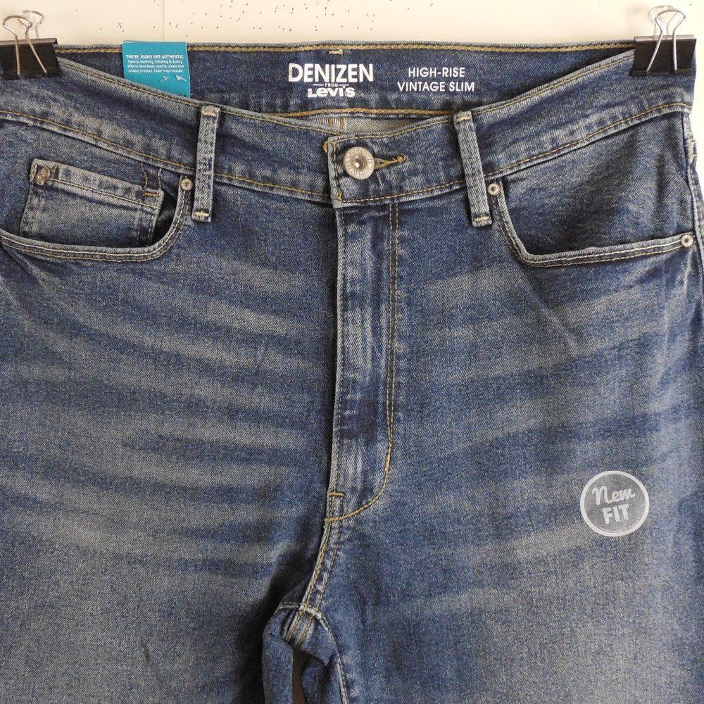 588528.....Denizen By Levi's High Rise Vintage Slim Jeans Size 12/13
