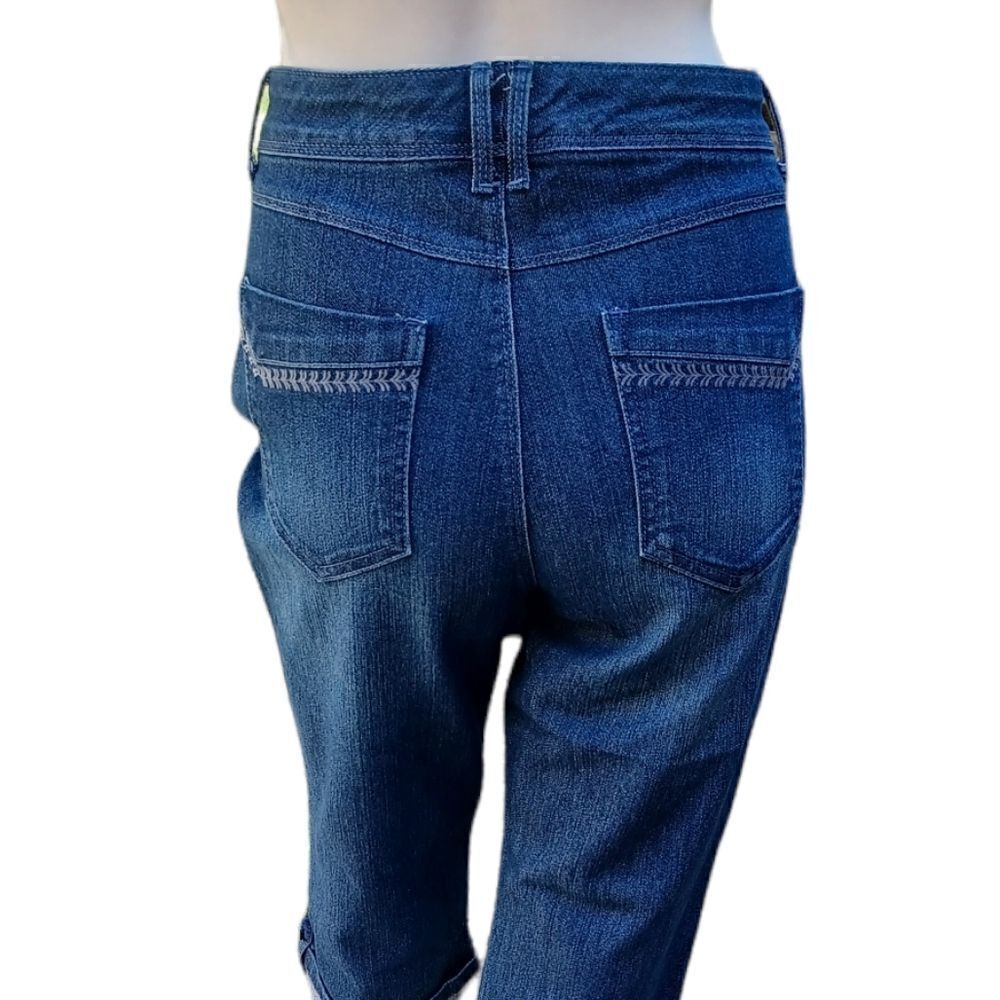 580634..Gloria Vanderbilt Crop Jeans Size 4, 33"W, 16" Inseam 10"Rise