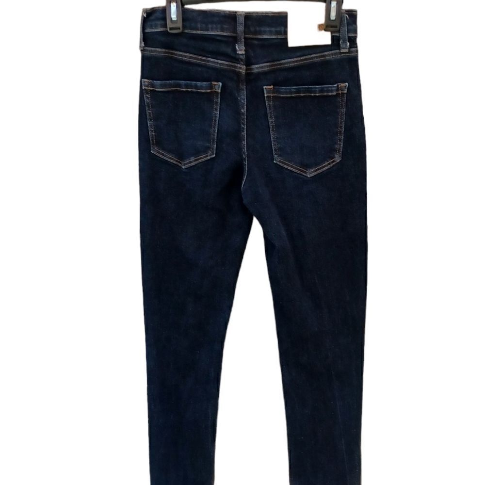 637037....Men's RSQ Slim Straight Jeans Size 29X32, 9"Rise