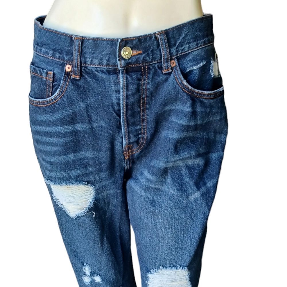 Sku#7004017....Forever21 Straight leg Jeans Size 28