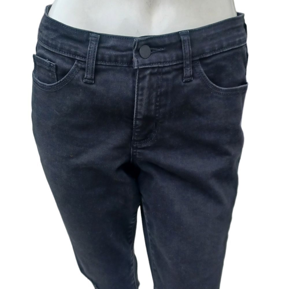 1107....Universal Thread Mid-Rise Skinny Jeans Size 6/28R,  9" Rise