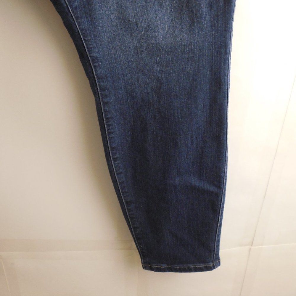 545522...Torrid Denim Jegging Size 22T, W40" 29"Inseam 11"Rise