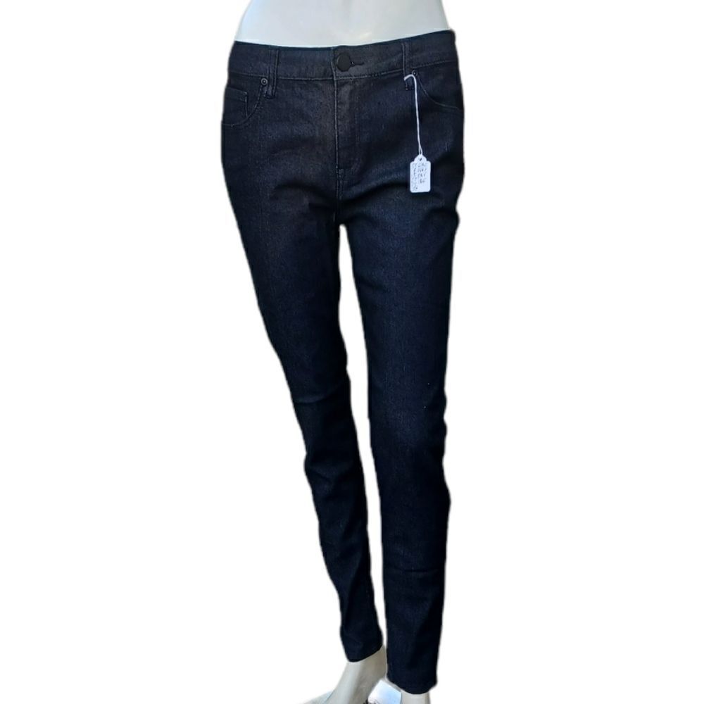 533328...NWOT..Forever 21 Skinny Jeans Size 29