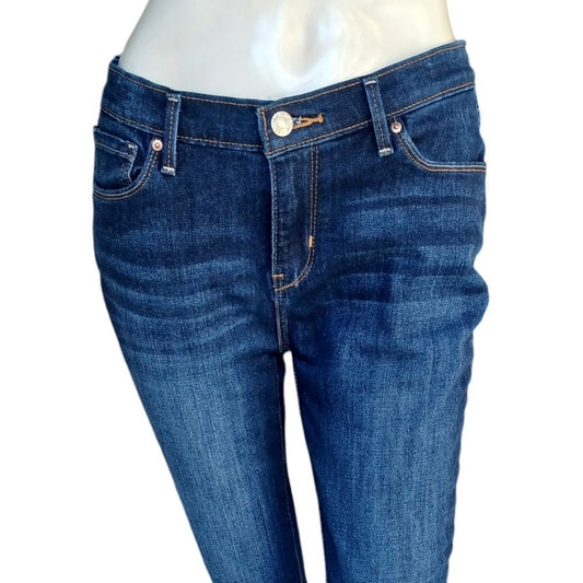 93322......Signature Levi Strauss Skinny Jeans Size W18