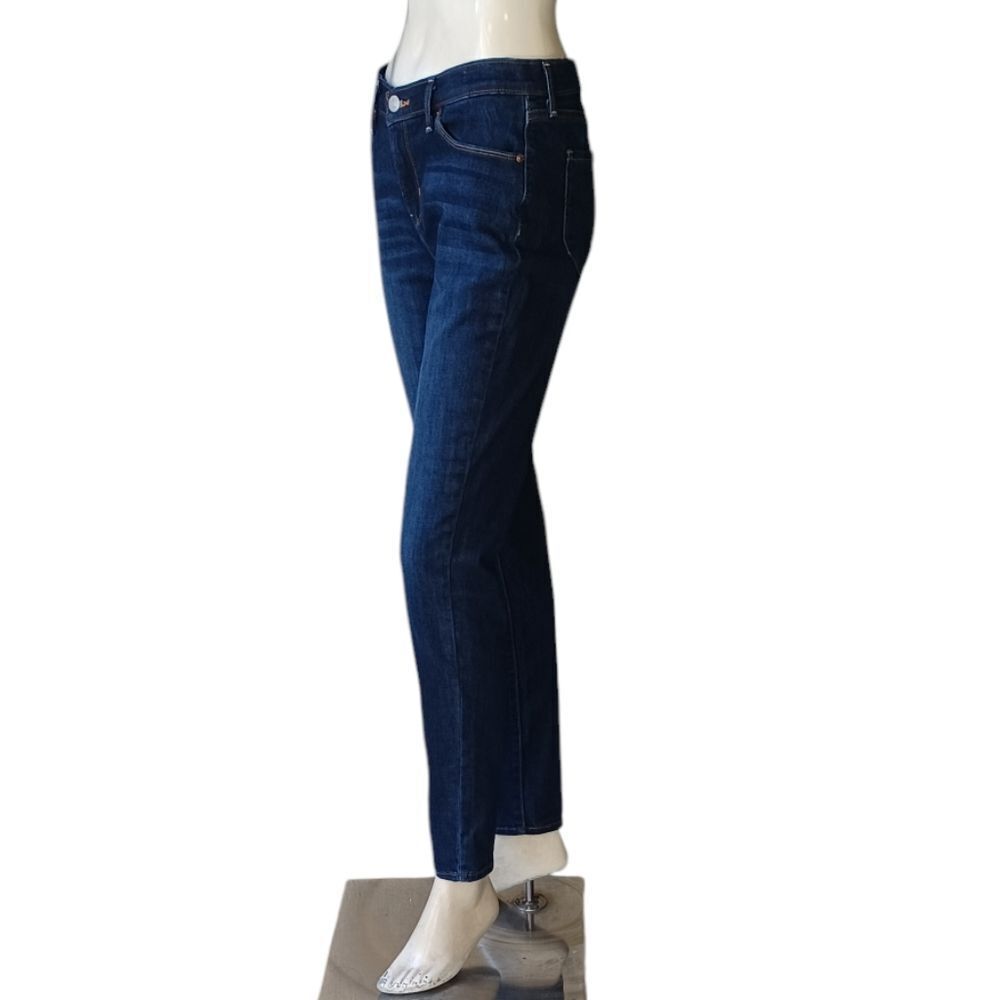 93322......Signature Levi Strauss Skinny Jeans Size W18