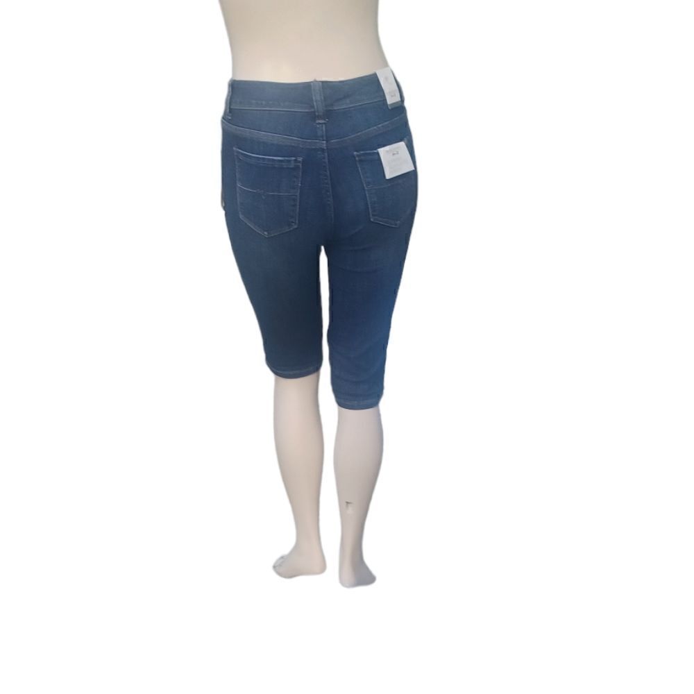 669043....Melissa McCarthy Seven7 Jean Shorts Size 10, W30", 13"Inseam 91/2"Rise