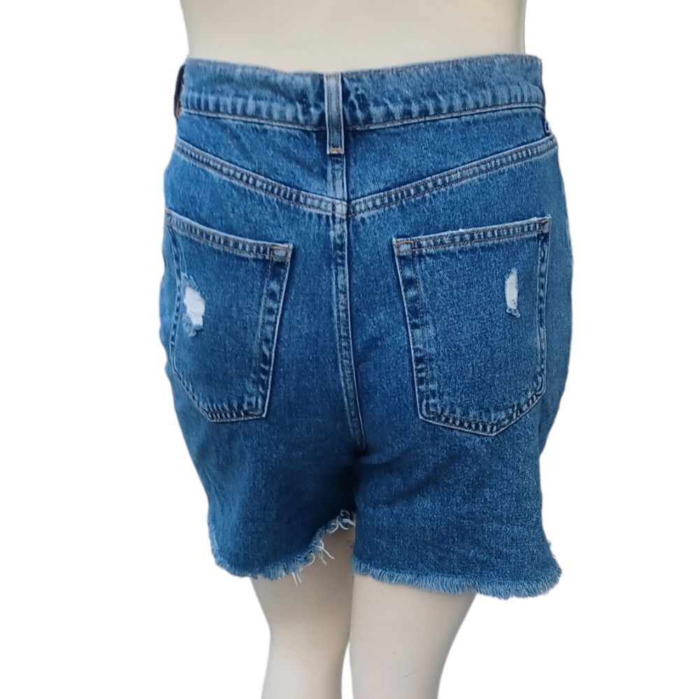 67603...Forever21 Jean Shorts Size 30