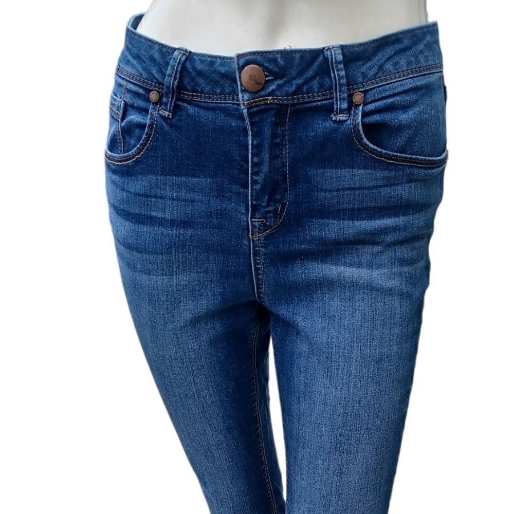 688810....1822 Skinny High Rise Jeans Size 4, W26" 27"Inseam 10"Rise