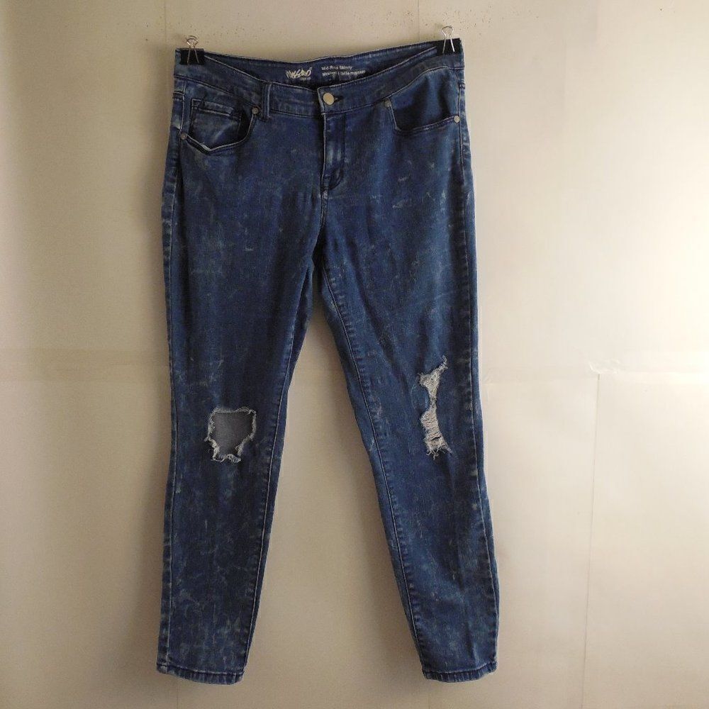 531513...Preowned Mossimo Skinny Jeans Size 12/31, 8"Rise
