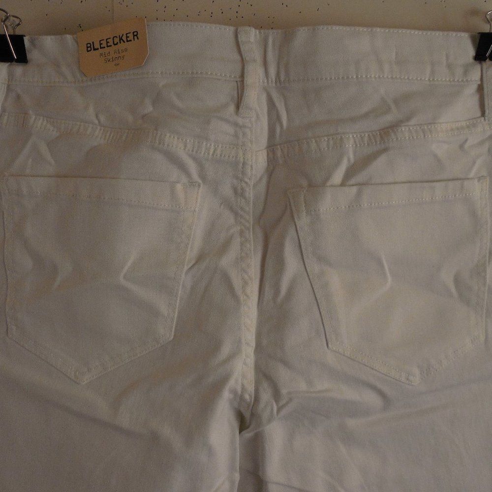536627...Nicole Miller Pure White Skinny Jeans Size 30