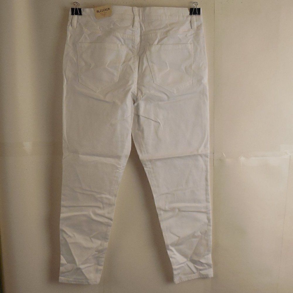 536627...Nicole Miller Pure White Skinny Jeans Size 30