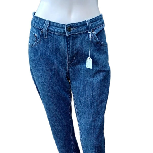 101414....Levis Ankle Crop Jeans Size Misses 12 Short