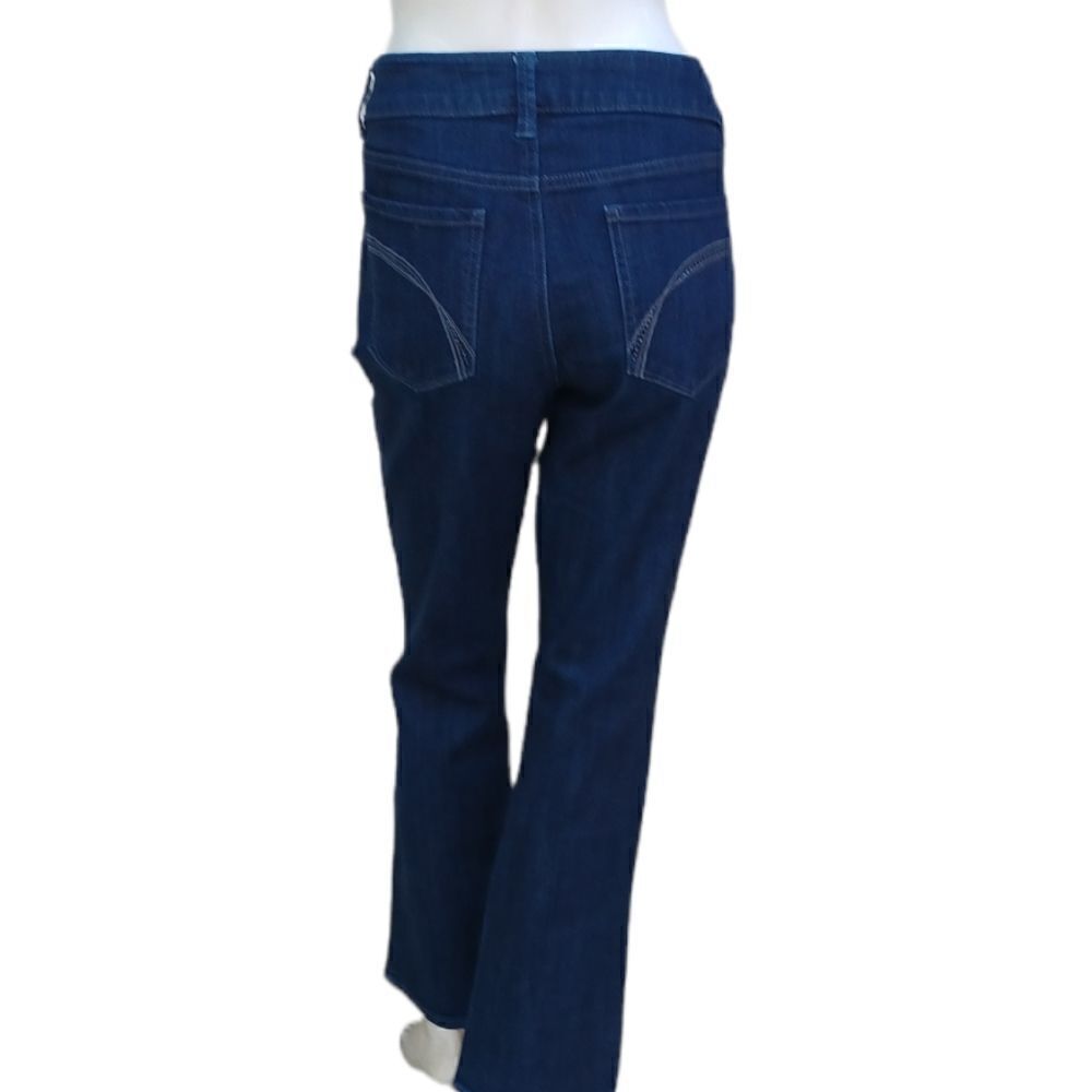 426011....Apt.9 Bootcut Jeans Size 10, 32" Waist 30" Inseam 9" Rise