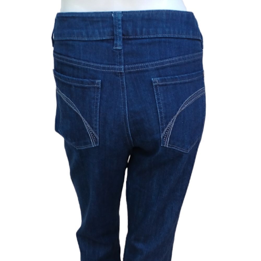 426011....Apt.9 Bootcut Jeans Size 10, 32" Waist 30" Inseam 9" Rise