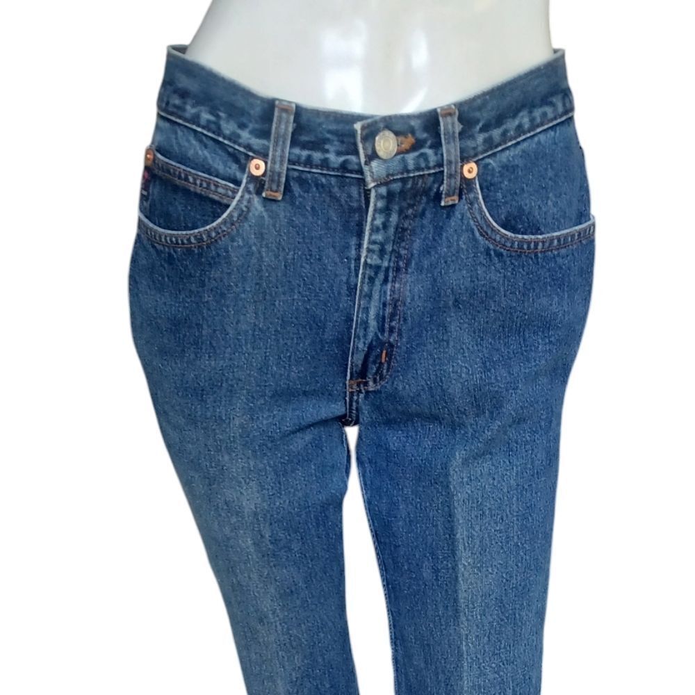 8101...Guess Bootleg Jeans Size 28, 29" Inseam 8" Rise