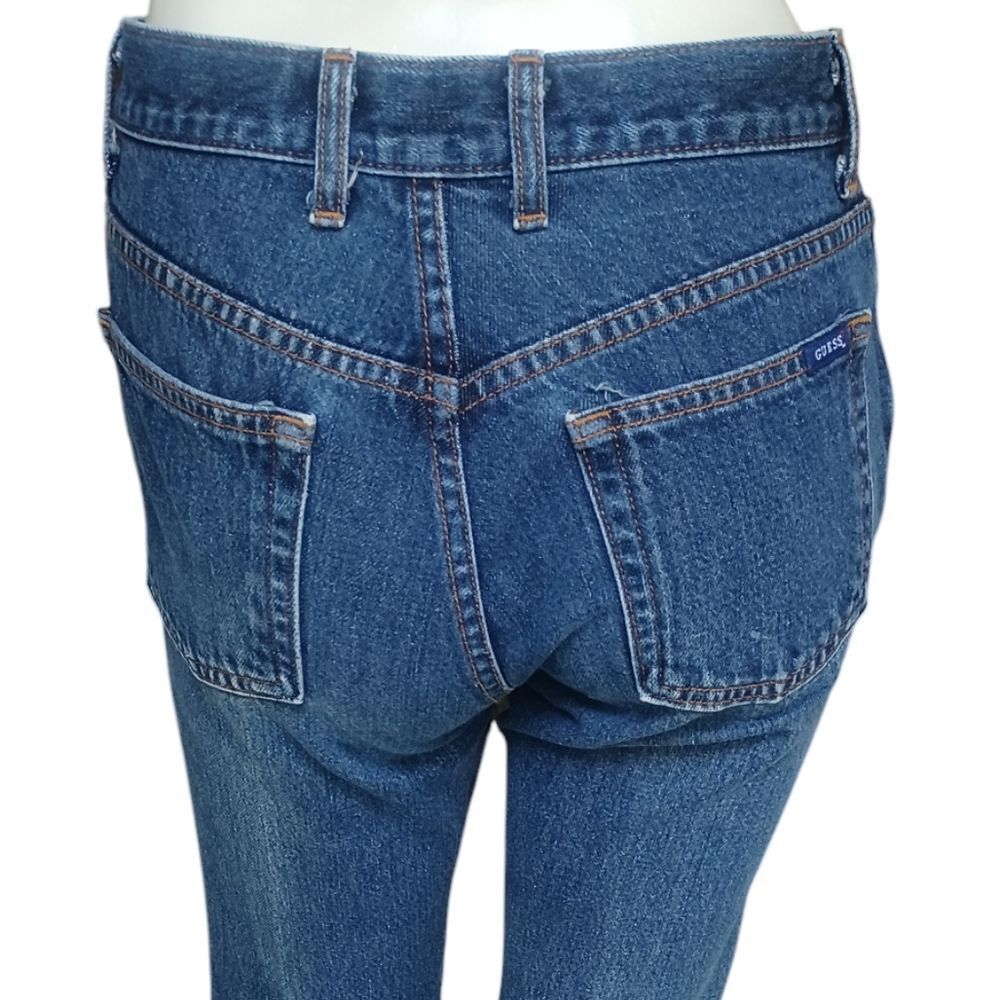 8101...Guess Bootleg Jeans Size 28, 29" Inseam 8" Rise