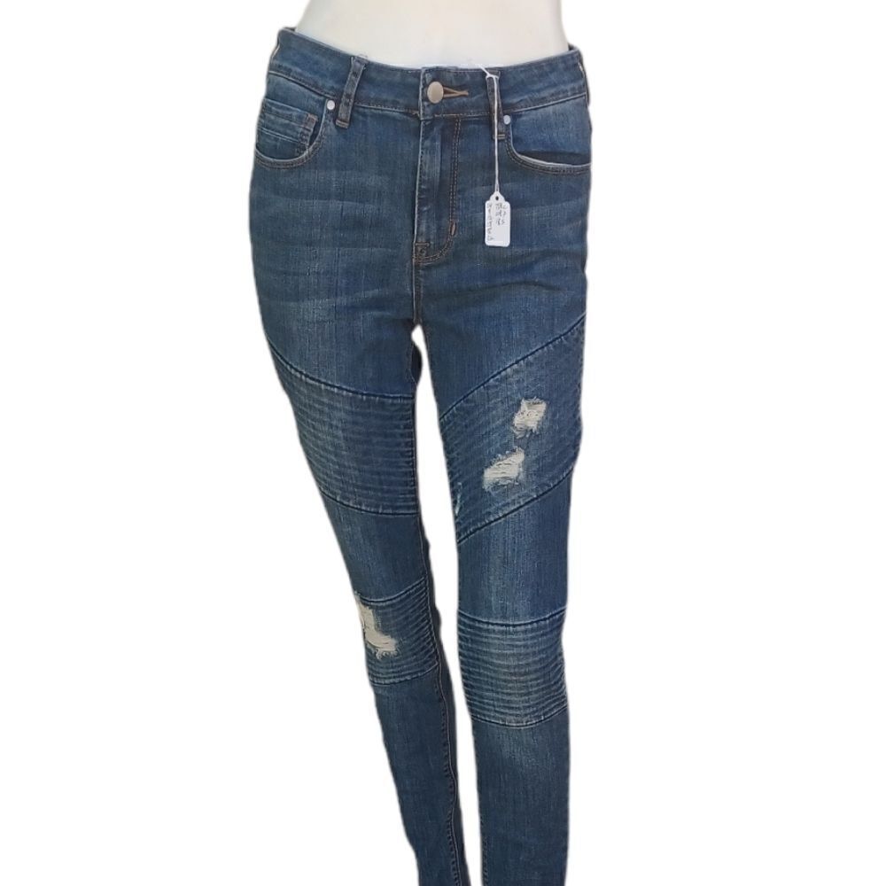 547117....Kendall Kylie Skinny Jeans Size 27, 29"W, 28" Inseam