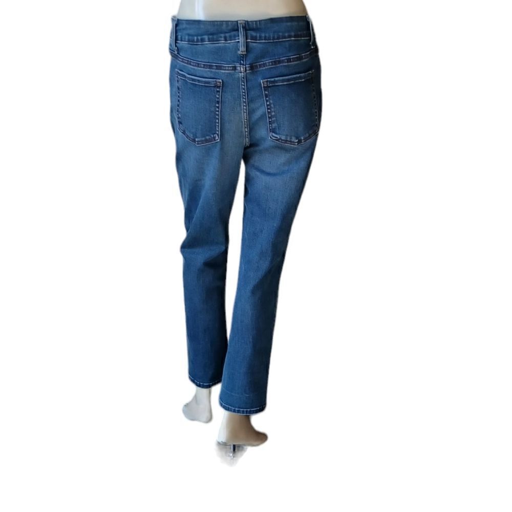 701318....Time and Tru Straight leg Jeans Size 10P, W28" 26"Inseam 9"Rise
