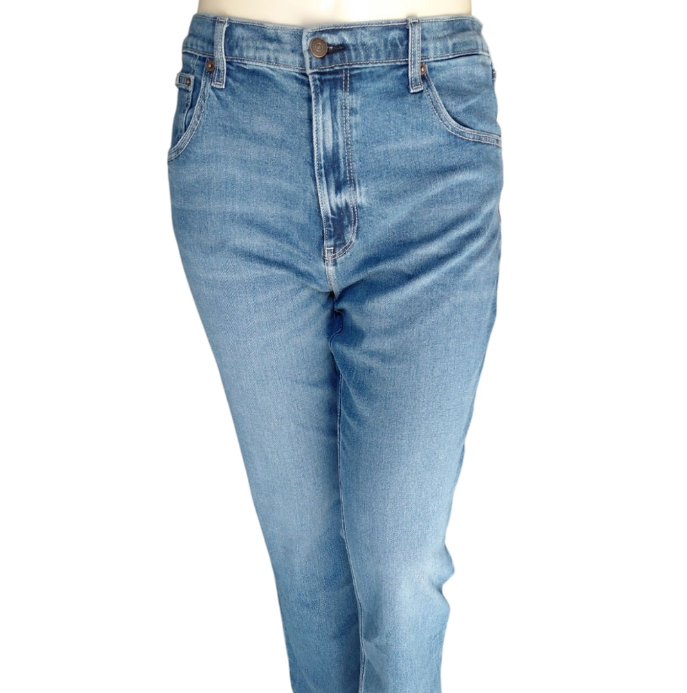 9007....Calvin Klein Straight Leg Jeans Size 32R, 29" Inseam 12" Rise