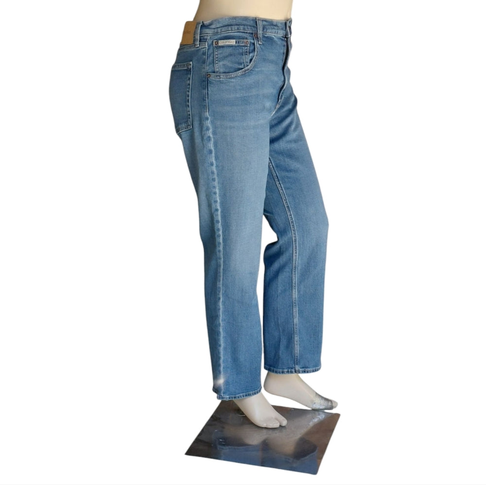 9007....Calvin Klein Straight Leg Jeans Size 32R, 29" Inseam 12" Rise