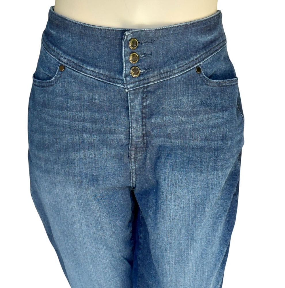 9008....Lane Bryant Skinny Jeans Size 18 Regular, 34" Waist 25" Inseam, 12" Rise