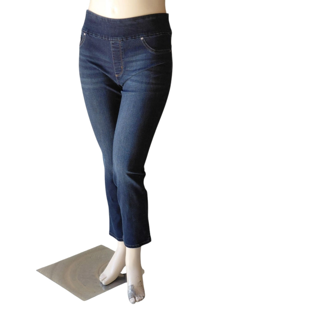 9009....Lee Pull-On Sculpting Jeans Size 14Short, 27" Inseam, 10" Rise