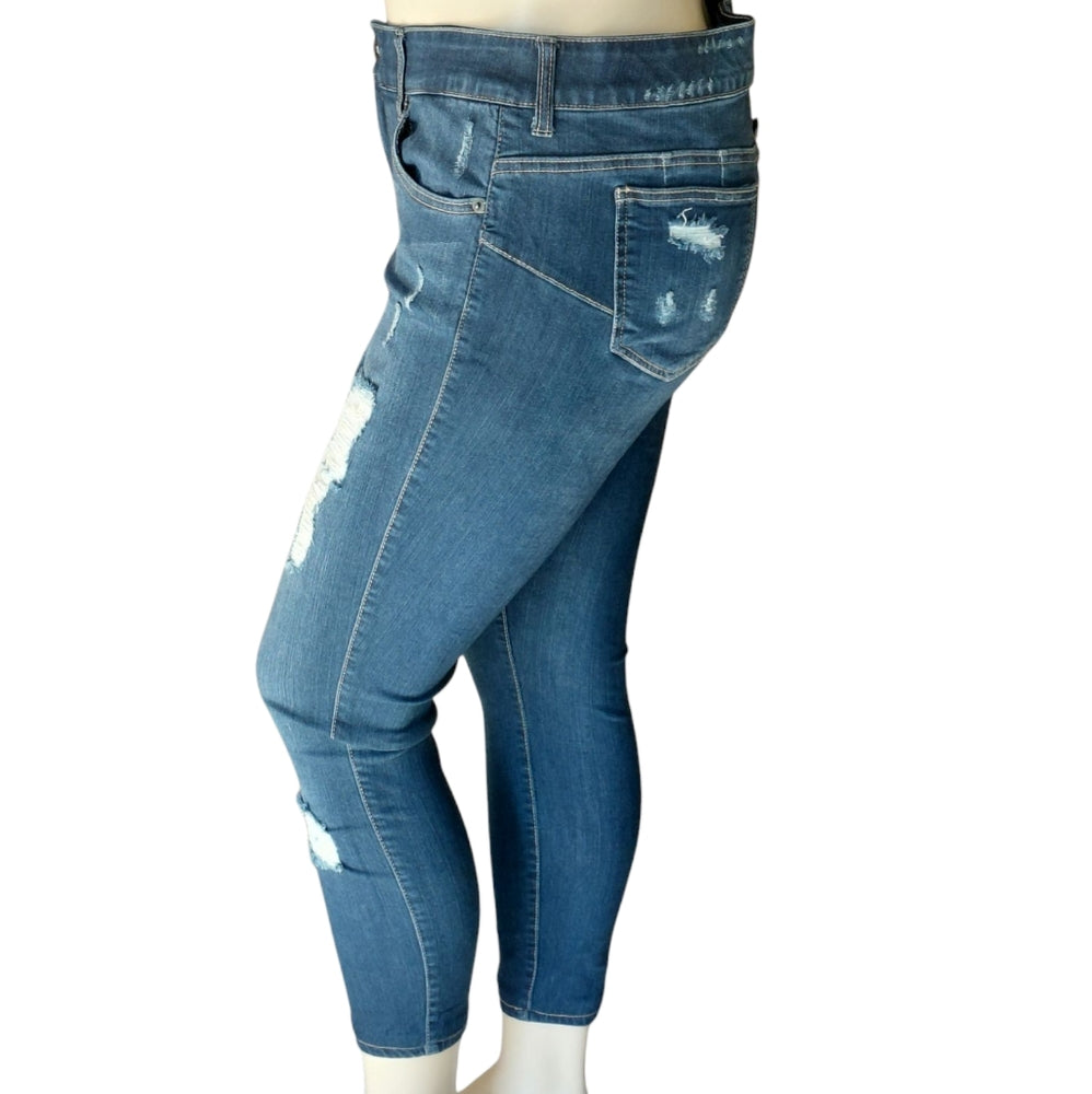 90011....Torrid Premium Skinny Jeans Size 34" Waist, 25" Inseam, 10" Rise