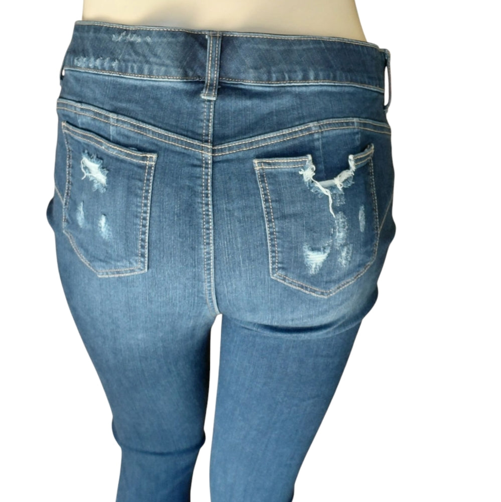 90011....Torrid Premium Skinny Jeans Size 34" Waist, 25" Inseam, 10" Rise