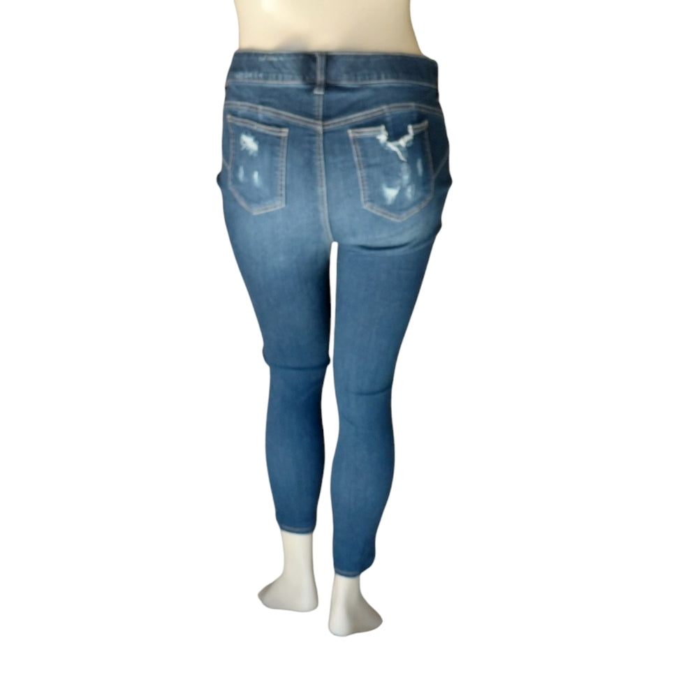 90011....Torrid Premium Skinny Jeans Size 34" Waist, 25" Inseam, 10" Rise