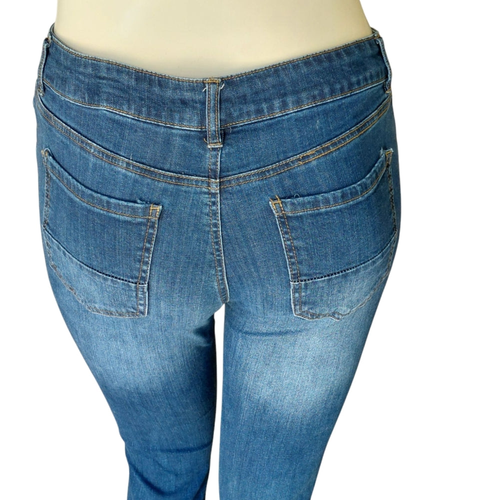 90013....Refuge Skinny Jeans Size 12, 32" Waist, 29" Inseam, 9" Rise