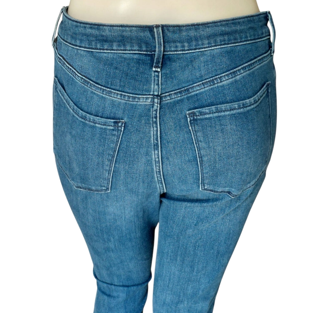 90025...Old Navy Super Skinny Jeans Size 14, 27" Inseam 10" Rise, 30" Waist