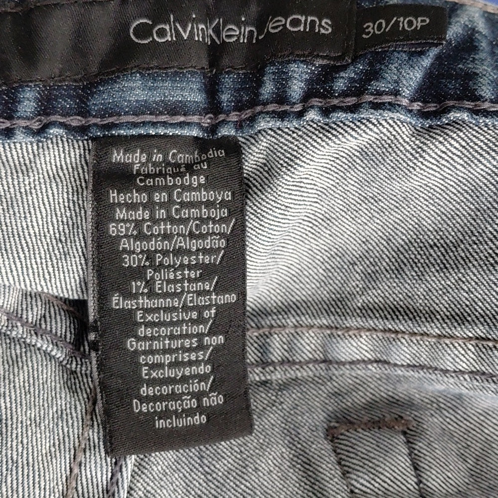 5115....Calvin Klein Ankle Crop Flare  Jeans Size 30/10P, 9" Rise