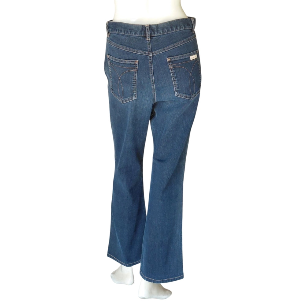 108011..Women's Calvin Klein Bootcut Jeans Size 8, 28" Waist 27" Inseam 10" Rise