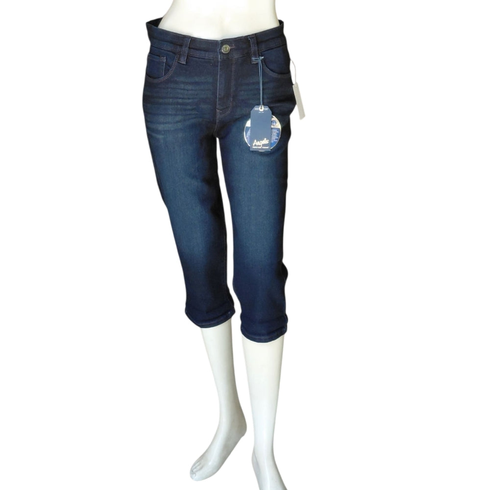 7001917.....Angels Crop Jeans Size 6, 28" Waist 18" Inseam 9" Rise