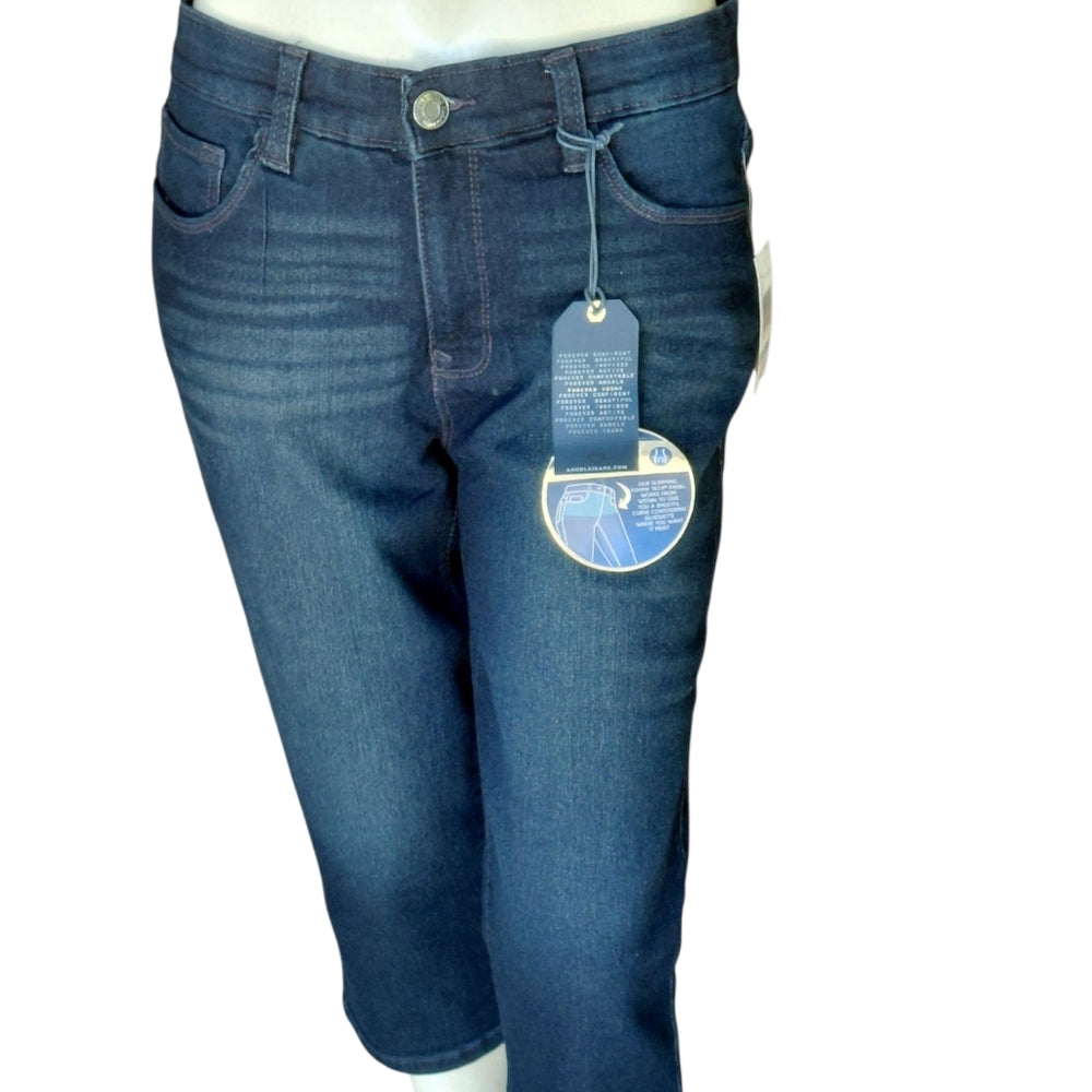 7002017......Angels Crop Jeans Size 8, 30" Waist 17" Inseam 10" Rise