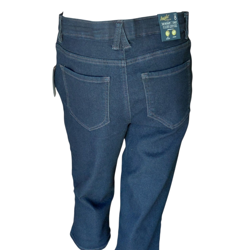 7002017......Angels Crop Jeans Size 8, 30" Waist 17" Inseam 10" Rise