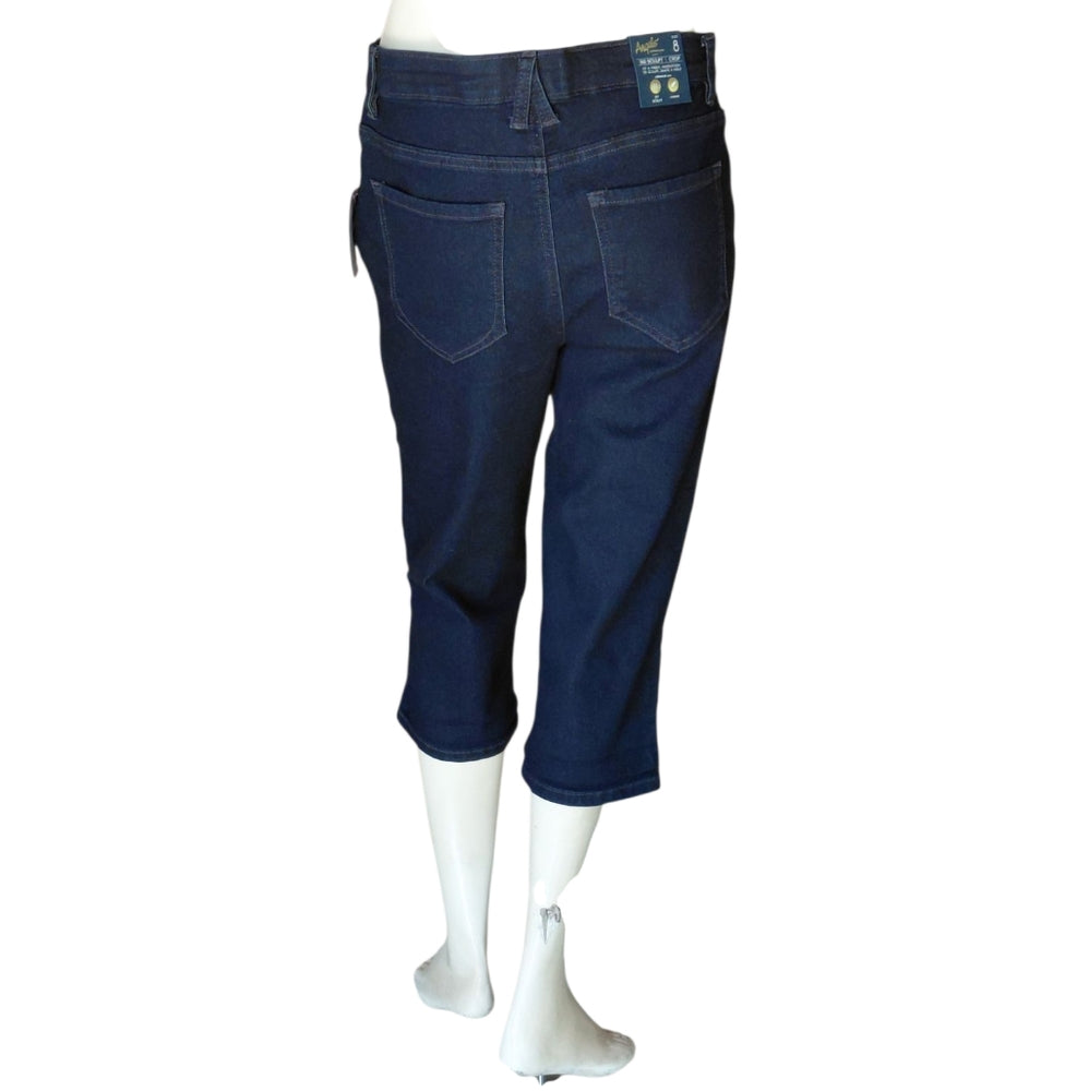 7002017......Angels Crop Jeans Size 8, 30" Waist 17" Inseam 10" Rise