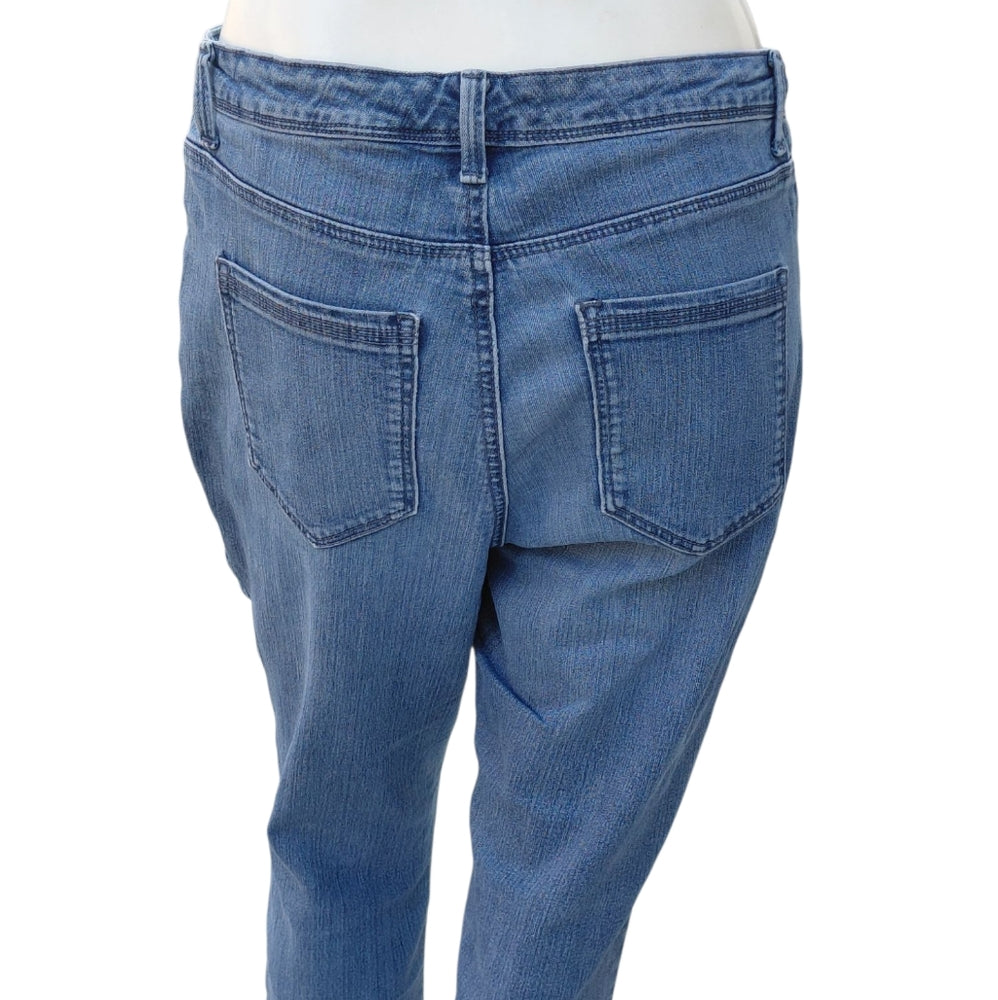 544922..Bandolino Lisbeth Crop Jeans Size 6, 28" Waist 24" Inseam 9" Rise