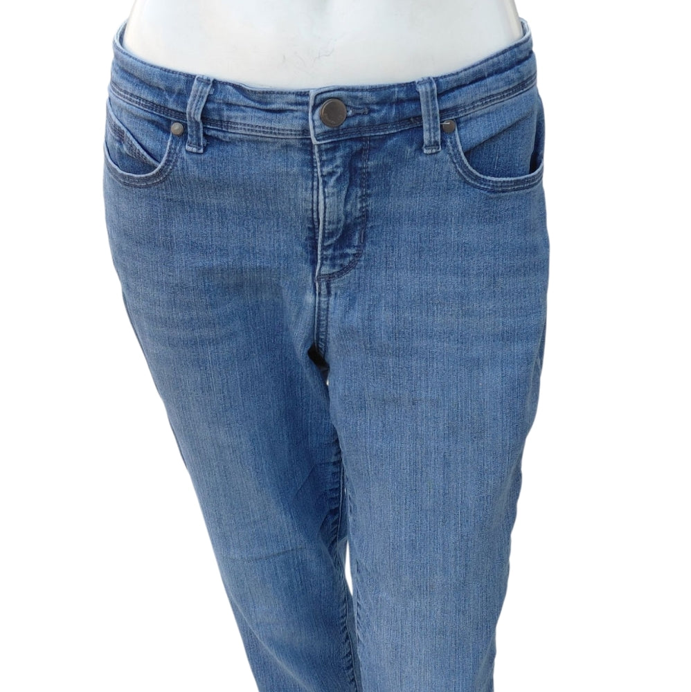 544922..Bandolino Lisbeth Crop Jeans Size 6, 28" Waist 24" Inseam 9" Rise
