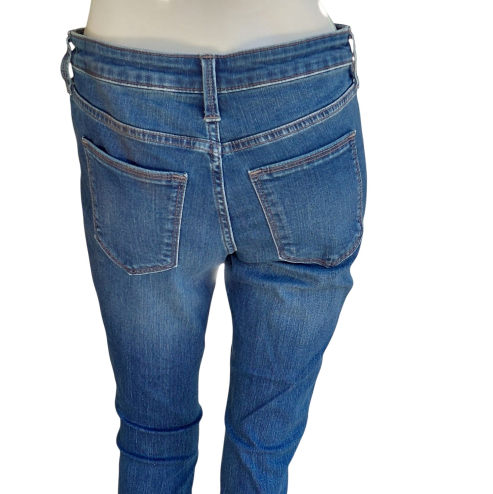 620424....Universal Thread Skinny Jeans Size 4/27, 27" 8" Rise