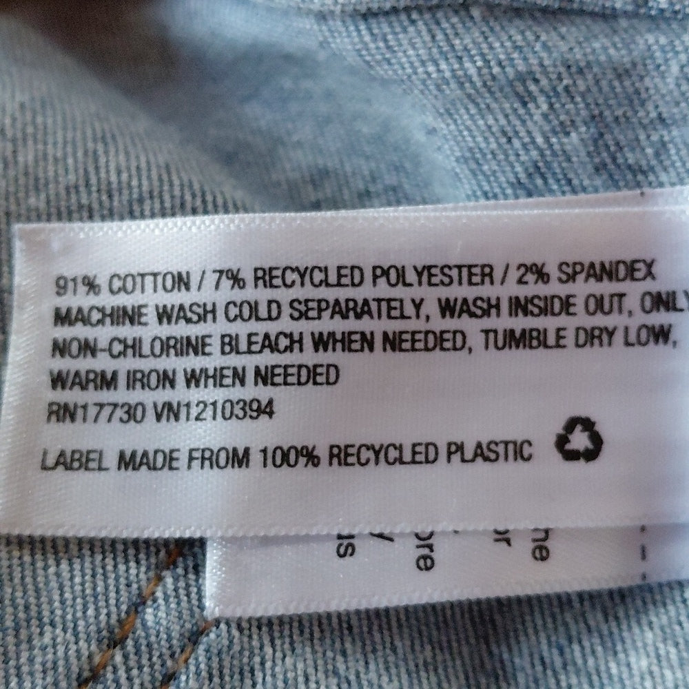 8106.....Universal Thread Skinny Jeans Size 4/27S, 9" Rise