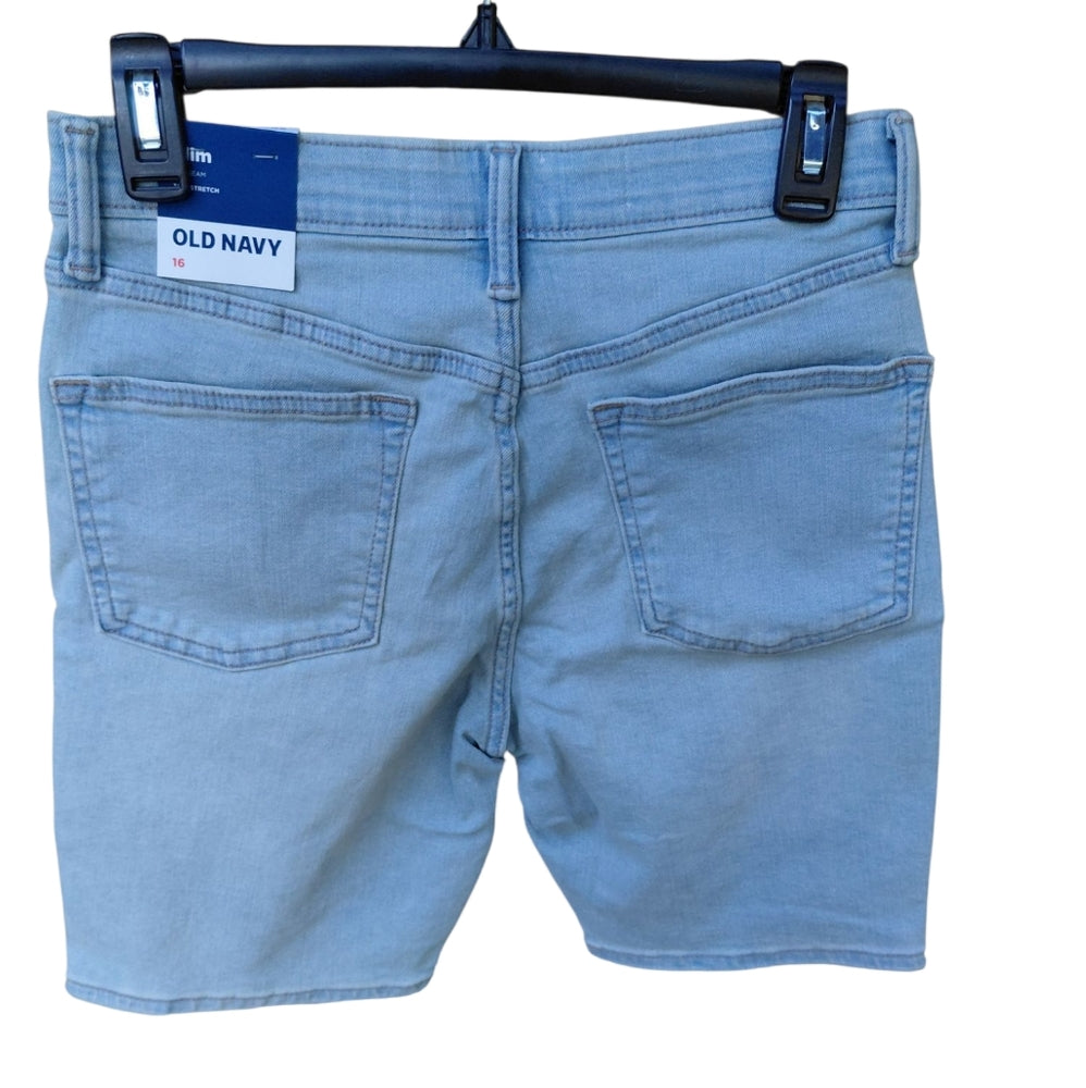 617512....Old Navy Light Wash Jean Shorts, 16 W26" 8"Inseam. 10"Rise.