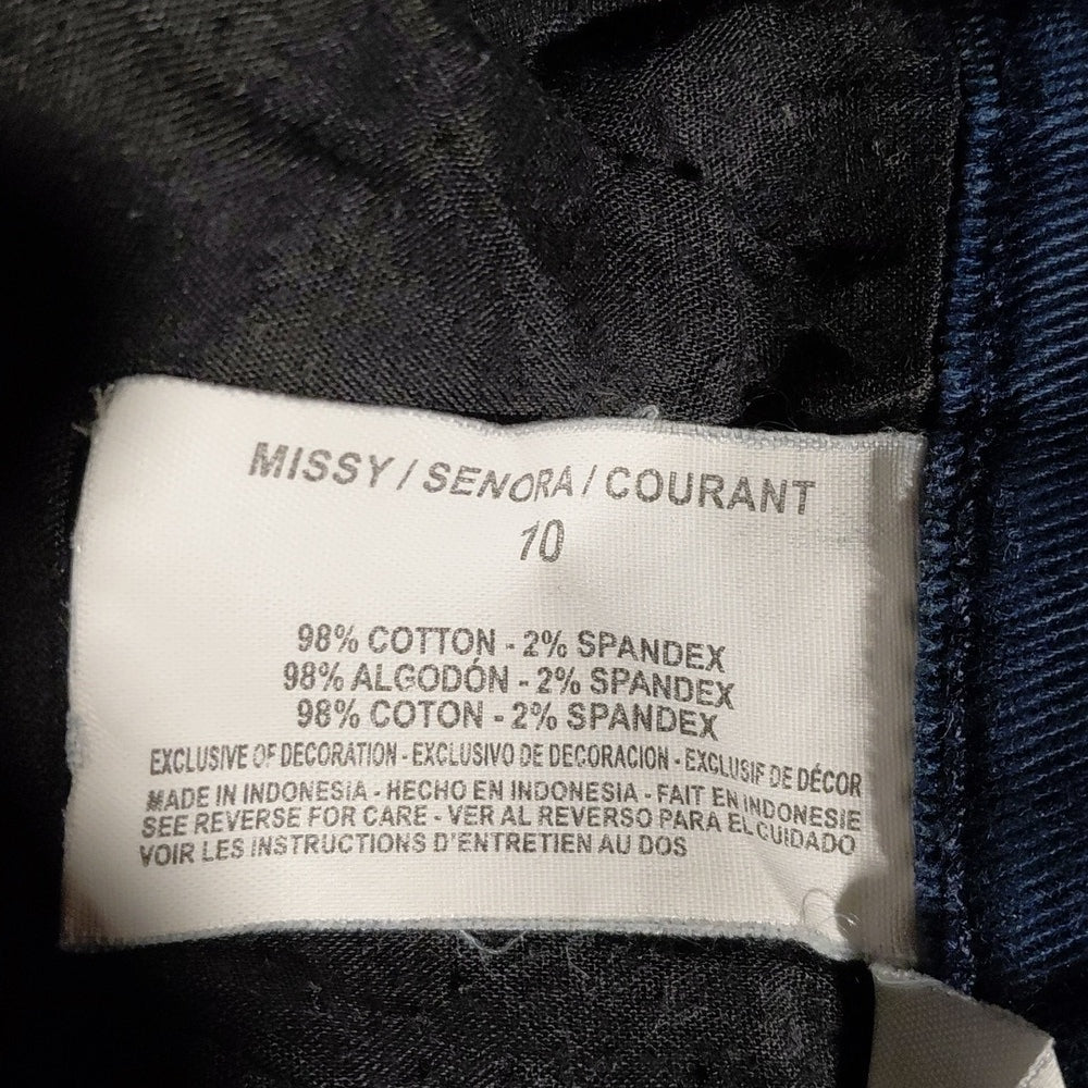 589313....Gloria Vanderbilt Crop Jeans Size 10 Missy, W28" 16"Inseam 11"Rise