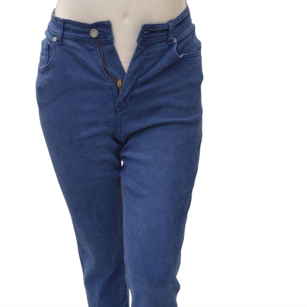 1025....Gloria Vanderbilt Tapered Leg Jeans Size 14Short, W28" 27"Inseam 12"Rise