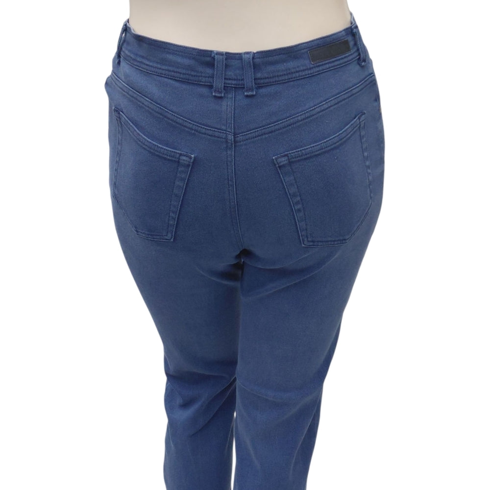 1025....Gloria Vanderbilt Tapered Leg Jeans Size 14Short, W28" 27"Inseam 12"Rise