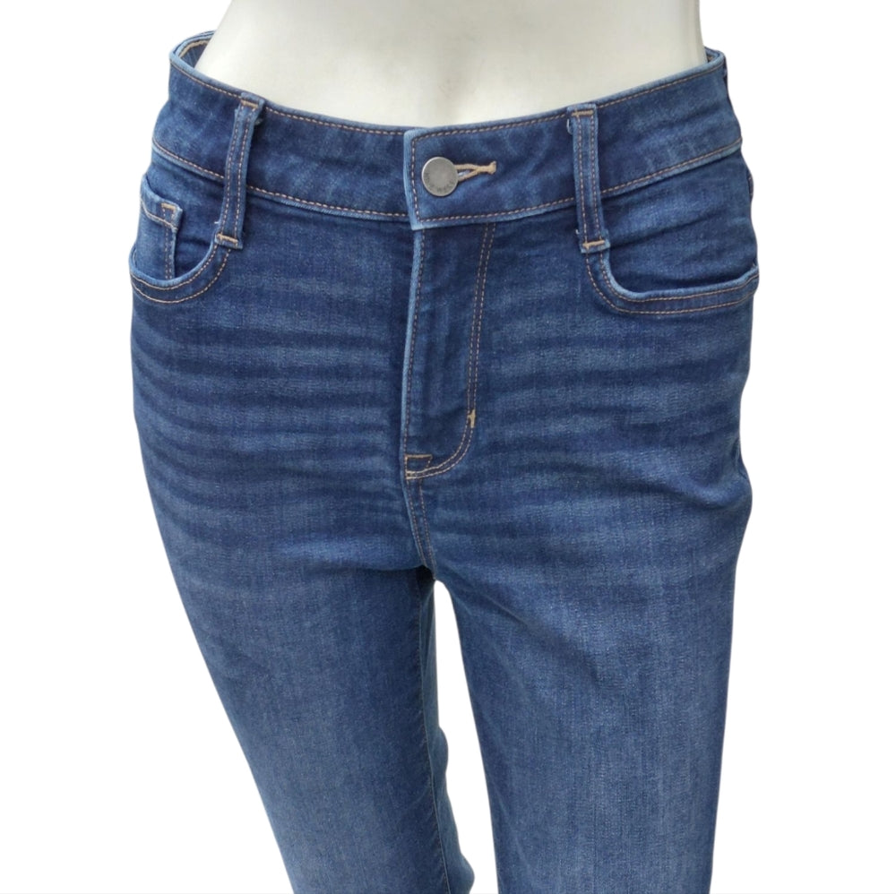 691447.....Nine West Straight Capri Size 4, W26" 24"Inseam 10"Rise