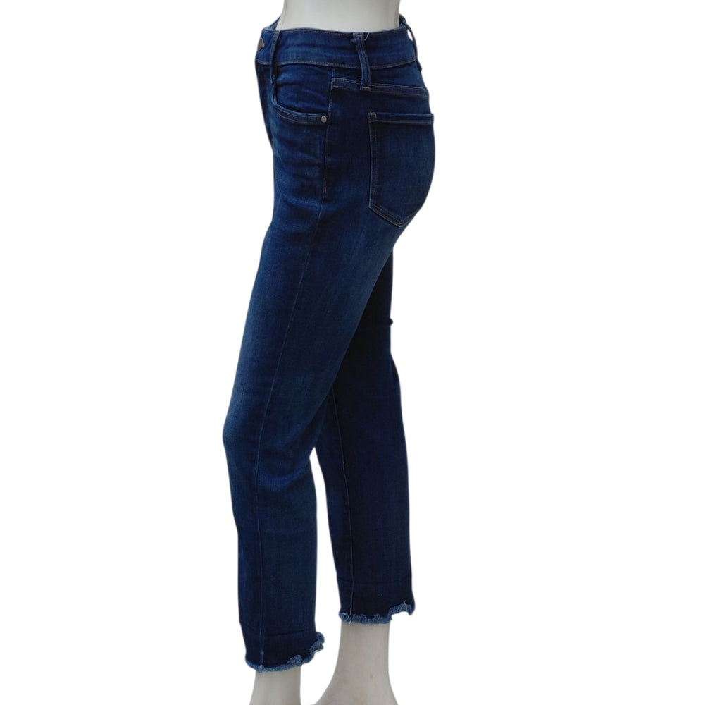 691447.....Nine West Straight Capri Size 4, W26" 24"Inseam 10"Rise